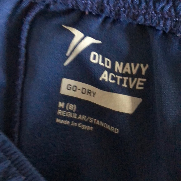 Old Navy go-dry shorts. Size M - Picture 2 of 2